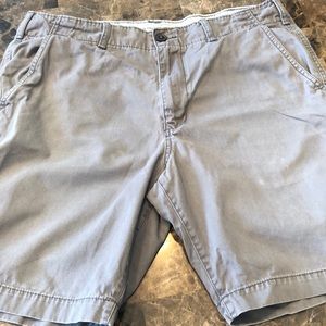 Men’s grey shorts
